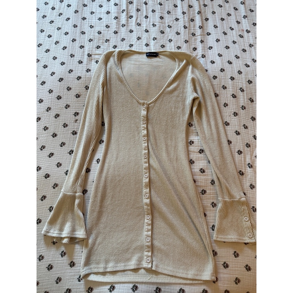 Pretty little Thing soft cream dress